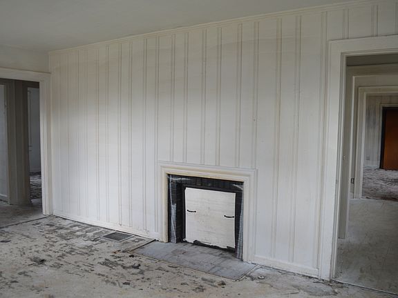 2nd image of 2401 Coker Ave