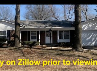 14630 Fox Manor Dr, Florissant, MO