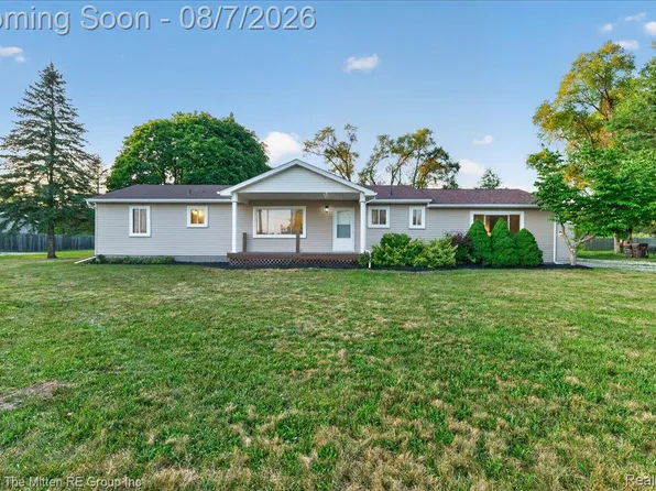 48166 Harris Rd, Belleville, MI 48111