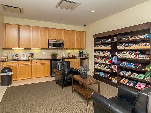 3rd image of 300 Anthony Ave Unit 709