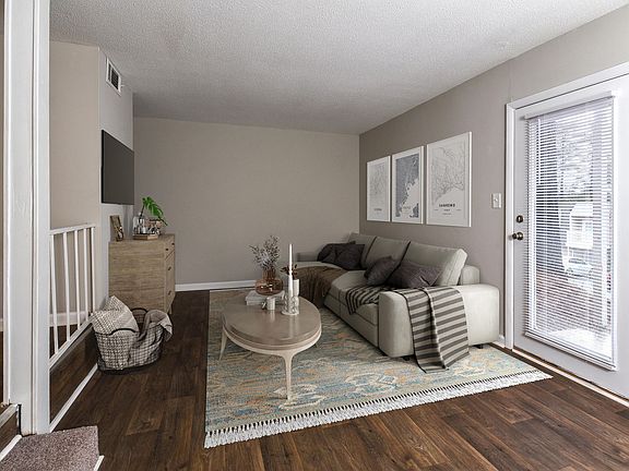 5th image of 834 Golden Gate Ln #830-F