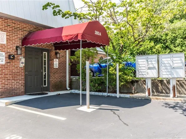 380 Sunset Ave APT 12, North Providence, RI 02904