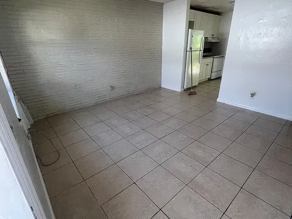2243 Farragut St #2, Hollywood, FL 33020