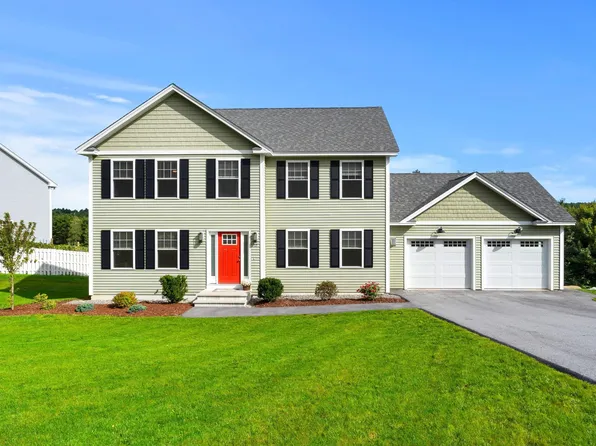 37 Marigold Way, Hooksett, NH 03106