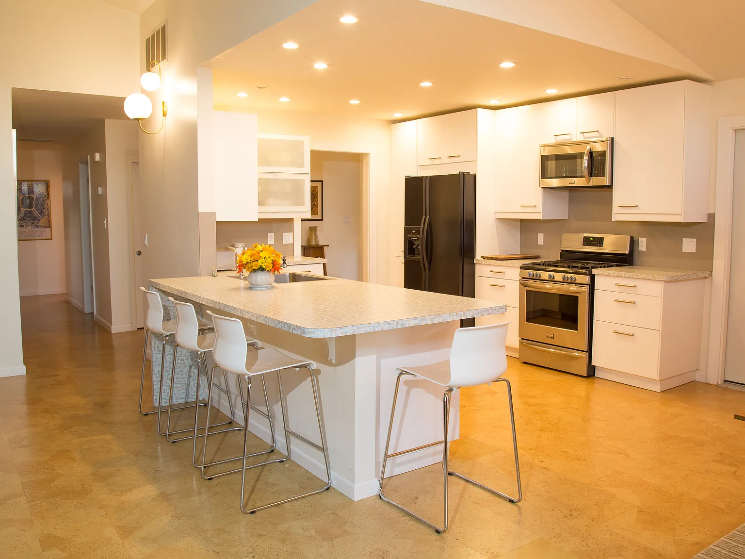 3 bed, 1450 sqft, $1,850 — Photo 2