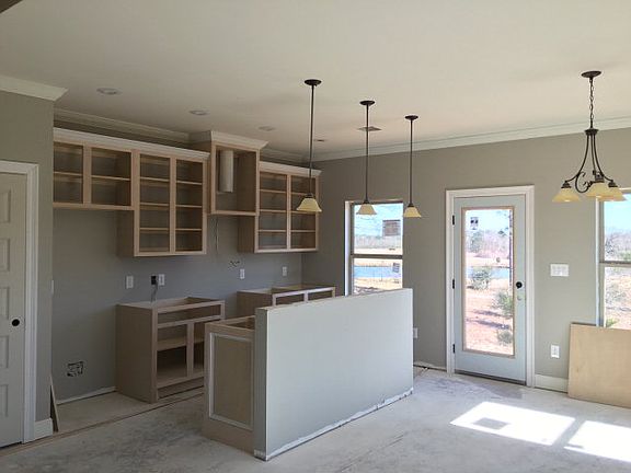 4th image of 47 Harmony Dr E