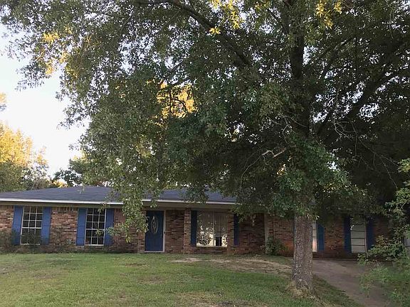 2nd image of 132 Pine Hill Cv