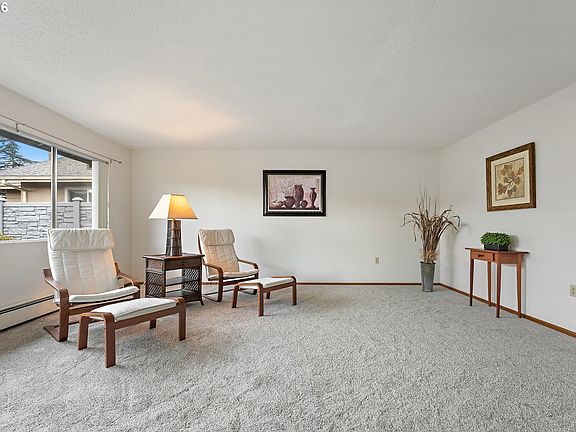 5th image of 16590 SW King Charles Ave