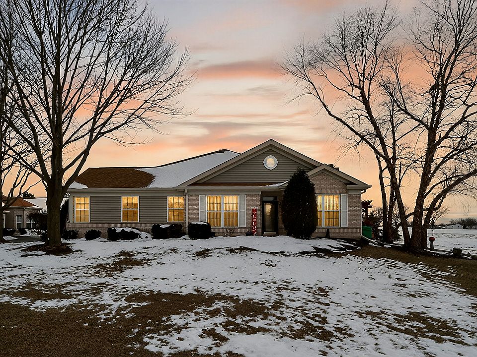 1st image of 21521 W Juniper Ct