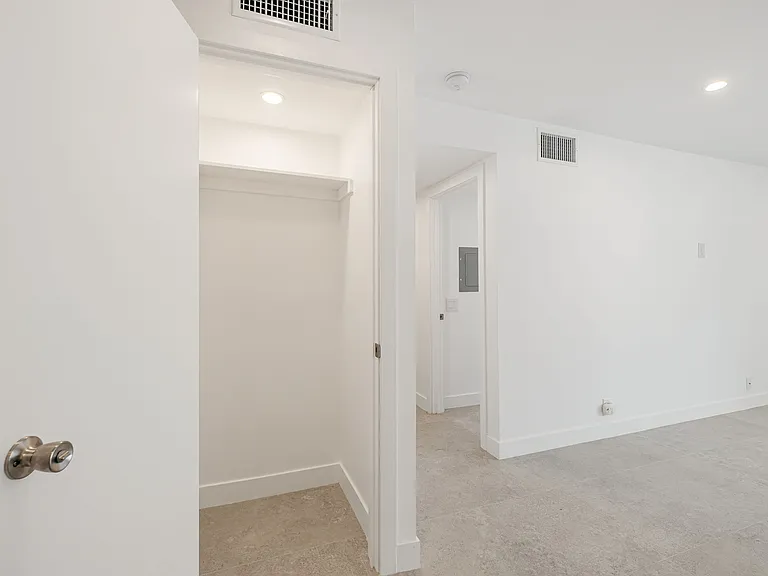 Tennis Court Apartments — Photo 15
