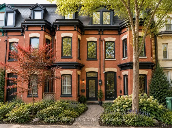 69 Sullivan St, Toronto, ON M5T 1C2