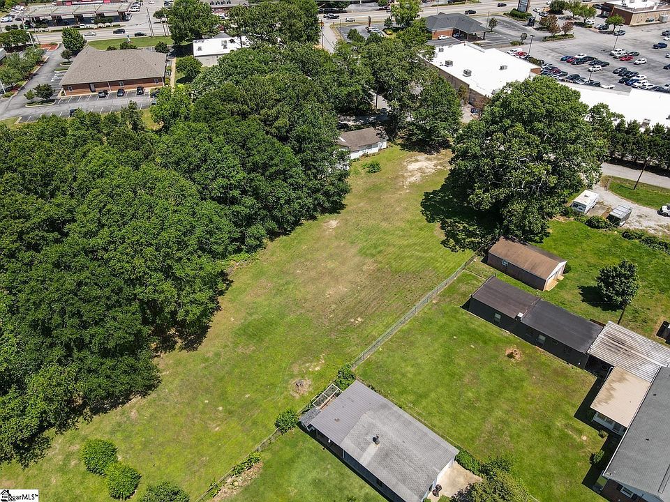 2nd image of 311 Whatley Cir