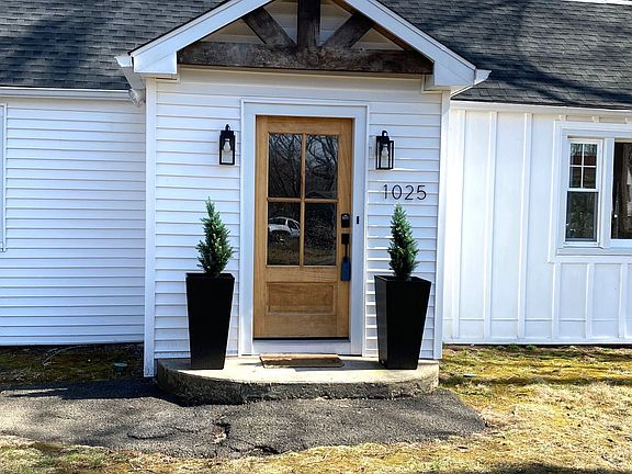 3rd image of 1025 Willard Road