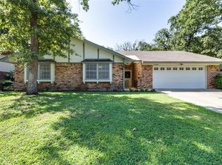 3008 Scenic Hills Dr, Bedford, TX 76021
