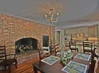 9838 Sagamore Rd, Leawood, KS 66206