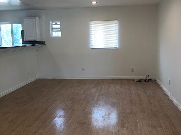 4th image of 1342 Silver Lake Blvd