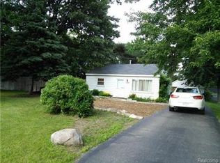 2985 Culbertson Ave, Rochester Hills, MI 48307