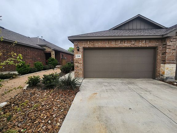 2nd image of 1241 Old Fm 306