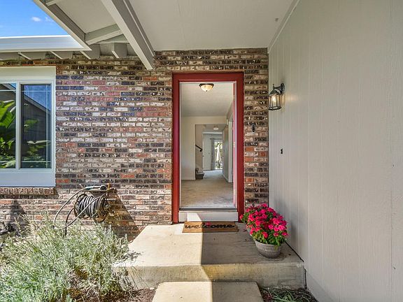 4th image of 130 Kingsland Court