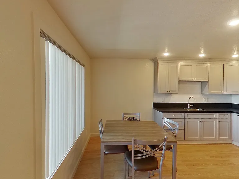 2437 Piedmont Ave — Photo 8