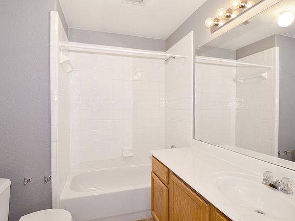 3rd image of 3020 Bigleaf Dr