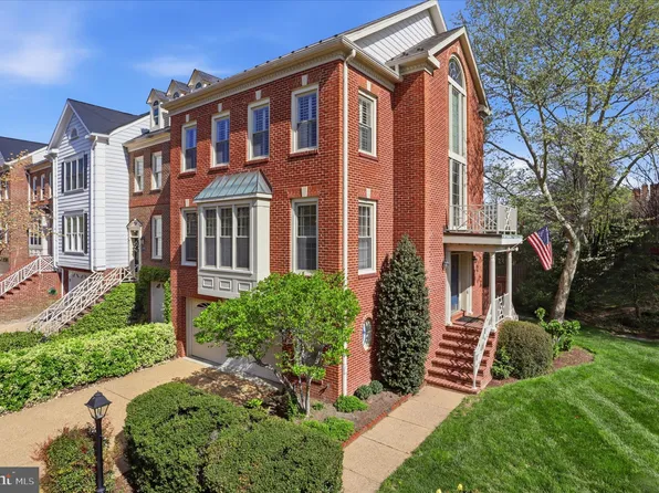 10454 Breckinridge Ln, Fairfax, VA 22030