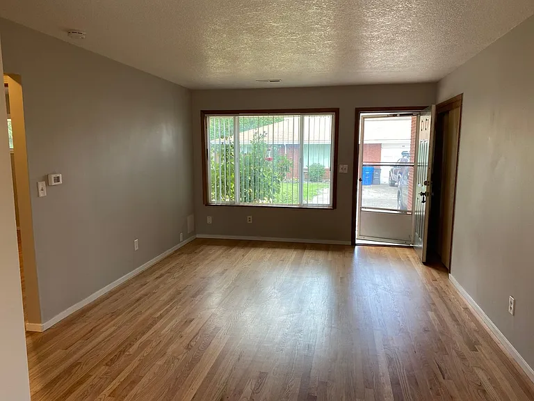115 N Garrison Rd — Photo 6