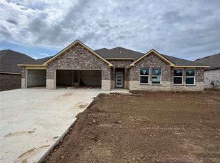 7307 E Oakridge St, Broken Arrow, OK 74014