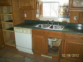 2nd image of 2036 Hudson St