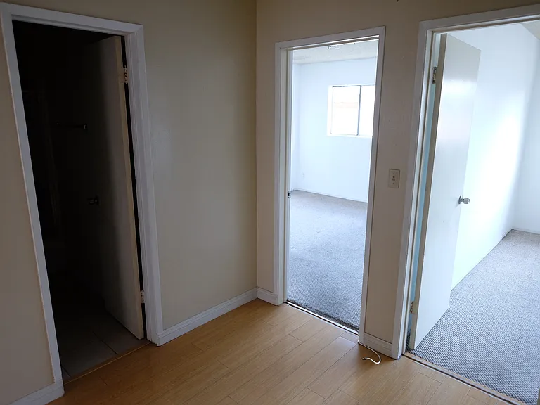 Tilden Apartments — Photo 43