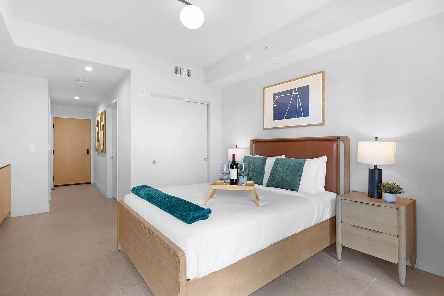 Studio, 1.0 bath, 376 sqft, $3,848 — Photo 1