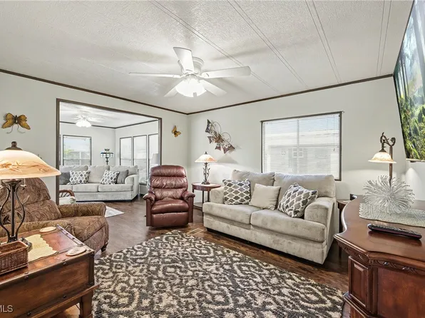 154 Siesta Ln, Fort Myers, FL 33905