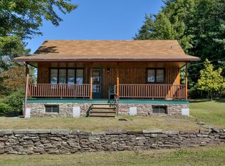 52 Rhodes Ter, Harveys Lake, PA 18618