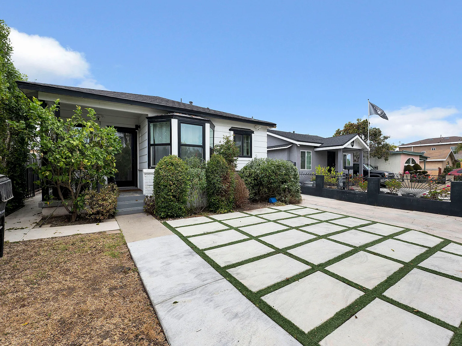 3 bed, 1100 sqft, $5,000 — Photo 3