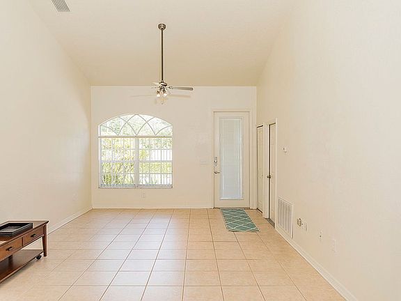 4th image of 6330-6340 W Oak Park Ln