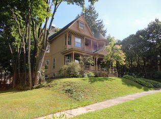 406 S Melcher St, Johnstown, NY 12095