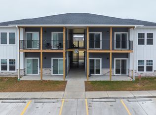 608 N Mill St #C21, Eldon, MO 65026