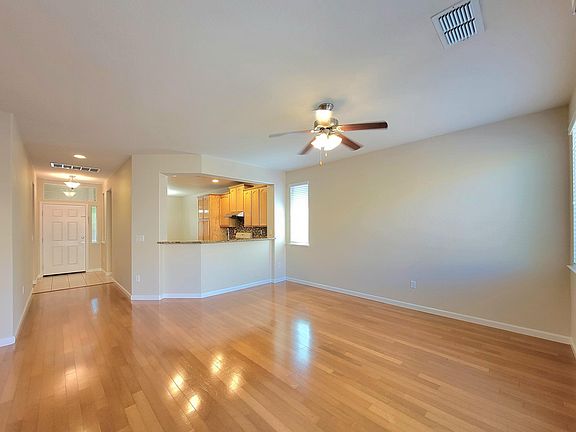 3rd image of 432 Lone Spur Dr