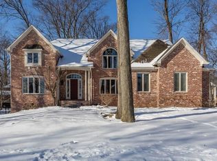 5290 Woodfield Dr S, Carmel, IN 46033