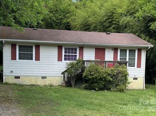 214 W Lee Ave, Bessemer City, NC 28016