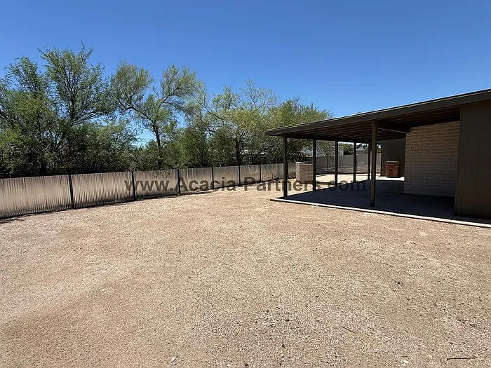 3243 W Bartlett Pl — Photo 21