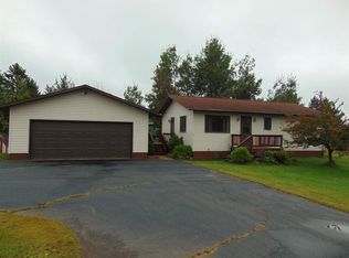 2 Dove Ln, Ishpeming, MI 49849