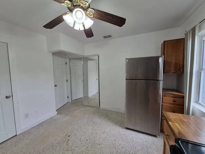 1 bed, 1.0 bath, $1,150 — Photo 4