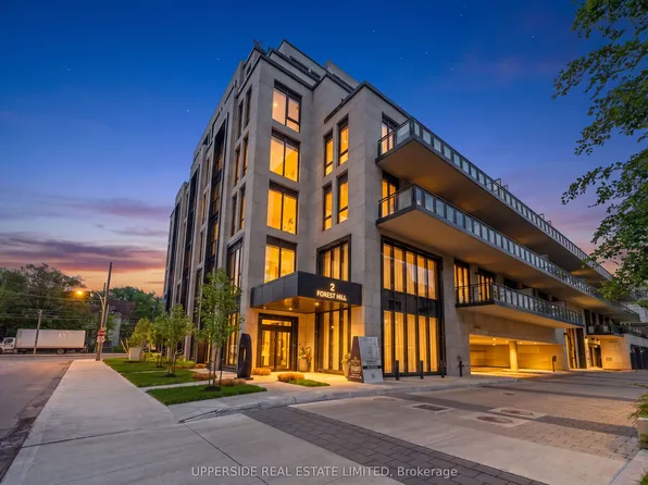 2 Forest Hill Rd #408, Toronto, ON M4V 2L3