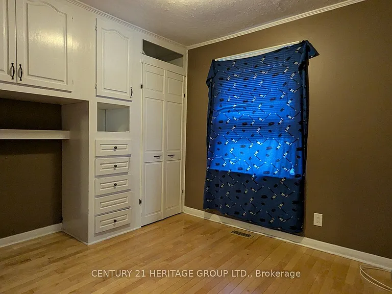 25 Bush Dr — Photo 8