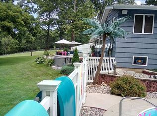 31 Herren Ln, Oswego, IL 60543