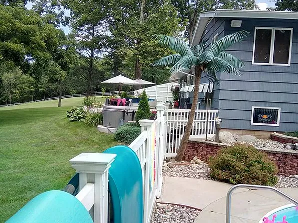 31 Herren Ln, Oswego, IL 60543