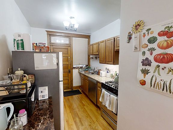 4th image of 3608 N Bosworth Ave #2