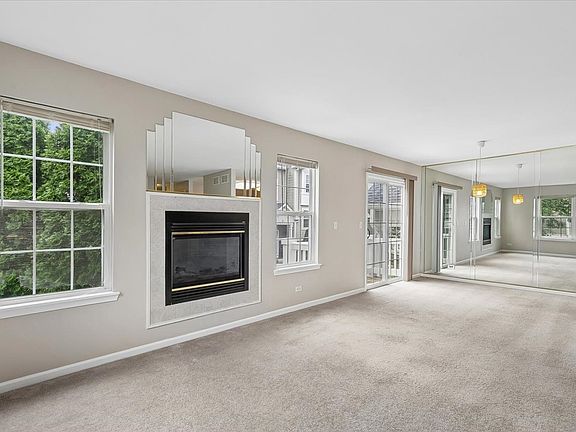3rd image of 271 Holiday Ln