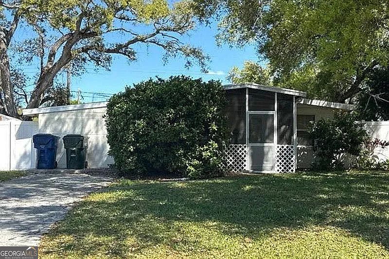 1st image of 3033 Karen Ave